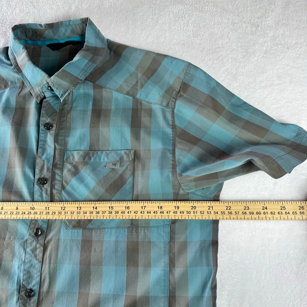 Arc’teryx Men’s Plaid Button Up Shirt Blue Gray Outdoor Hiking Short Sleeve - Picture 7 of 14